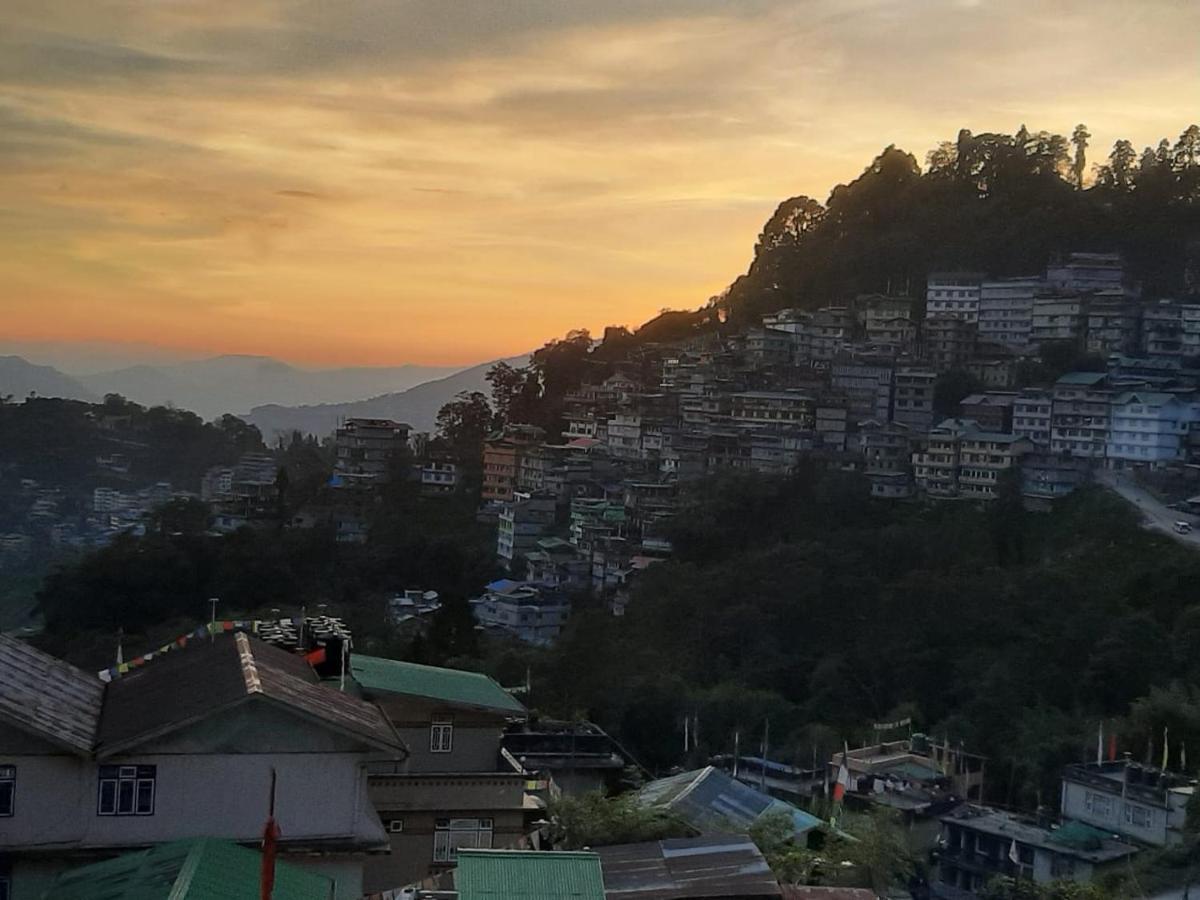 Hotel Zingkham Residency Gangtok Kültér fotó